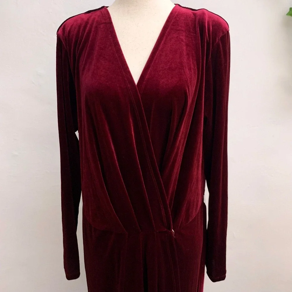 Eloquii Red Velvet Wrap Dress‎ - Picture 5 of 10